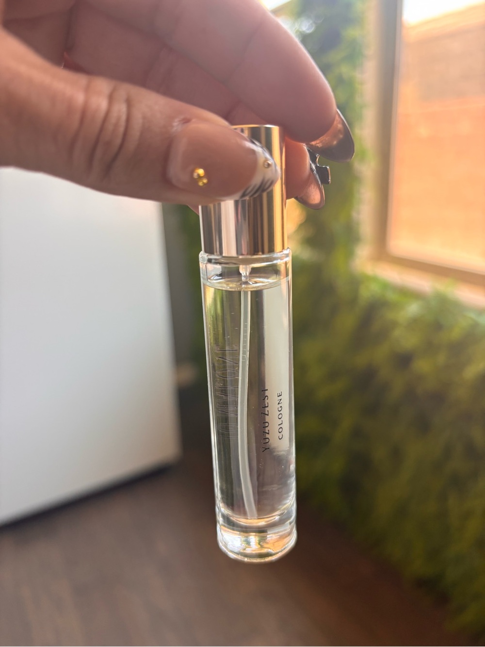 Jo Malone Yuzu Zest Travel Cologne - Yellow & Clear - Picture 2 of 8